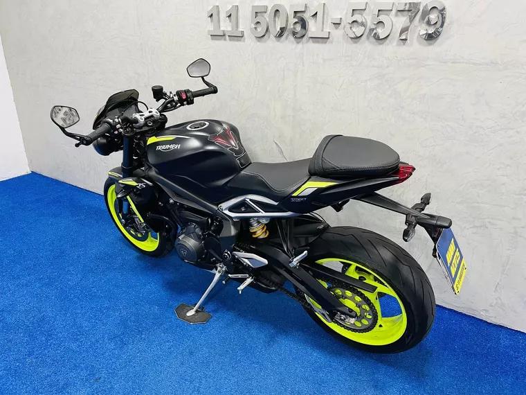 Triumph Street Triple Preto 19