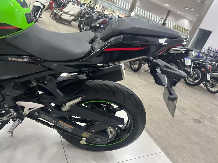 Kawasaki Ninja Verde 8