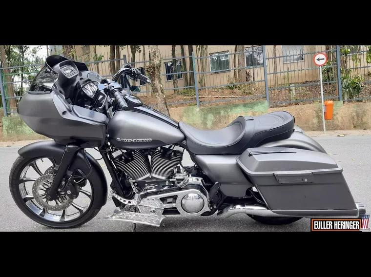 Harley-Davidson Street Glide Cinza 9