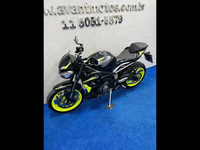 Triumph Street Triple Preto 8