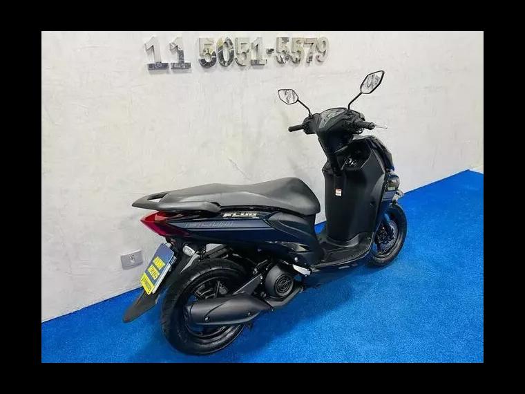 Yamaha Fluo Preto 15