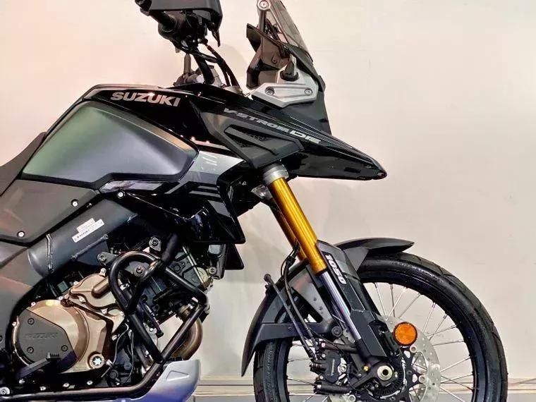 Suzuki V-Strom Preto 7