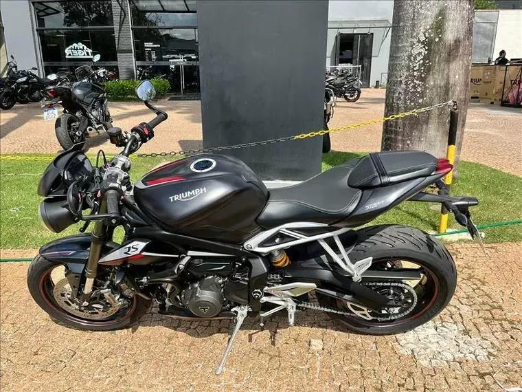 Triumph Street Triple Cinza 2