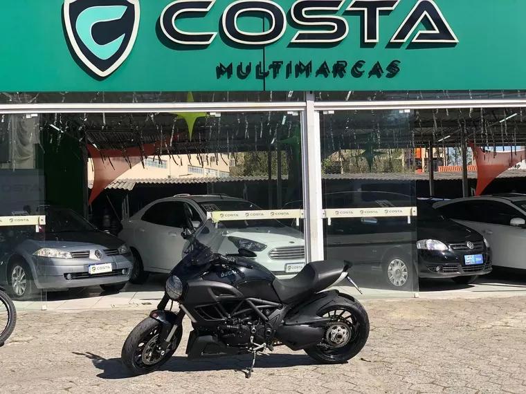 Ducati Diavel Preto 7