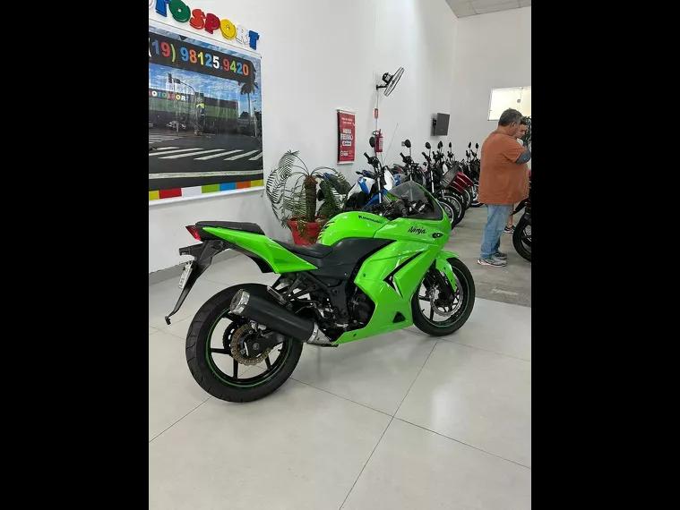 Kawasaki Ninja Verde 5