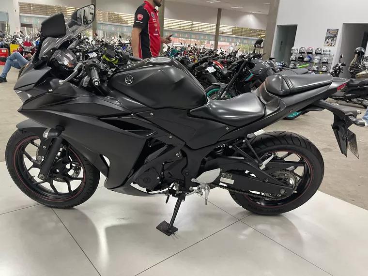 Yamaha YZF R3 Preto 16