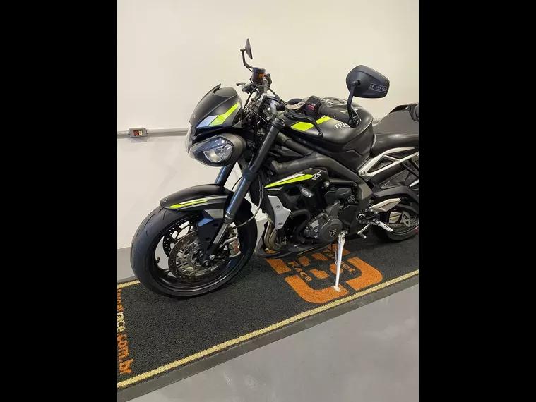 Triumph Street Triple Preto 8