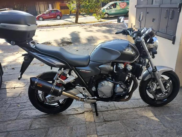 Honda CB 1300 Cinza 6