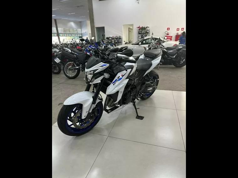 Suzuki GSX-S Branco 3