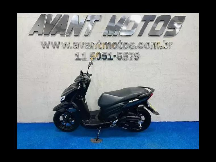 Yamaha Fluo Preto 17