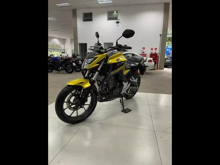 Honda CB Twister Dourado 3