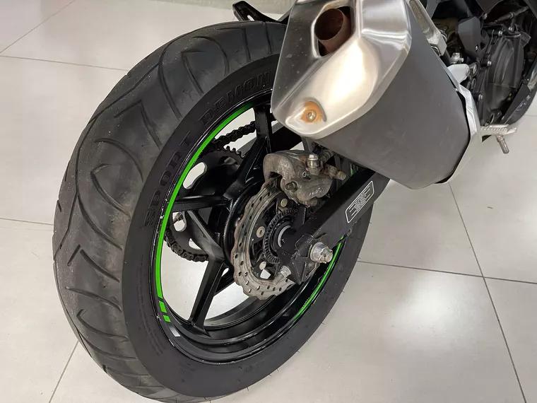 Kawasaki Ninja Verde 11