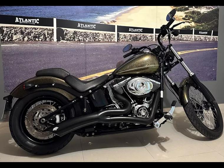 Harley-Davidson Blackline Dourado 4
