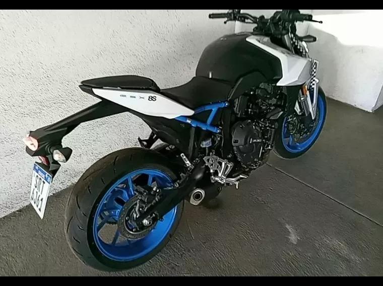 Suzuki GSX Branco 2