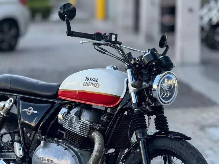 Royal Enfield Interceptor Branco 11