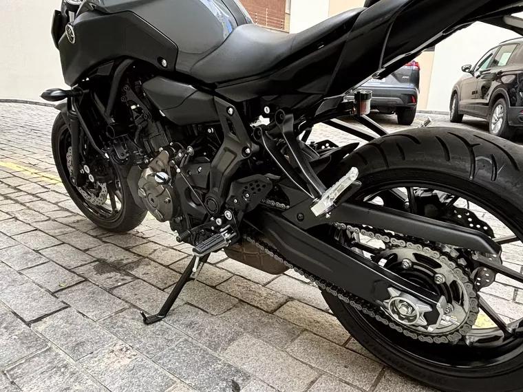 Yamaha MT-07 Cinza 5