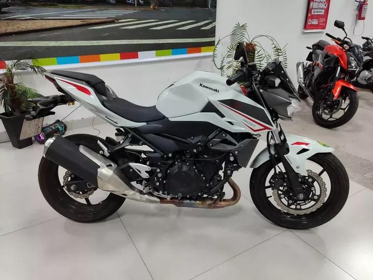 Kawasaki Z Branco 1