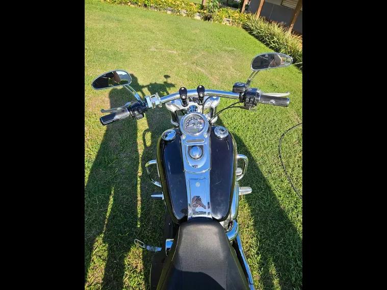 Harley-Davidson Fat Bob Preto 3