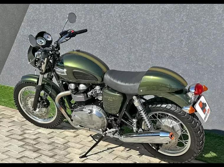 Triumph Thruxton Verde 3