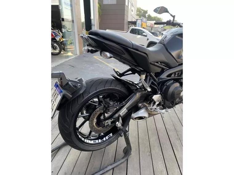 Yamaha MT-09 Preto 10