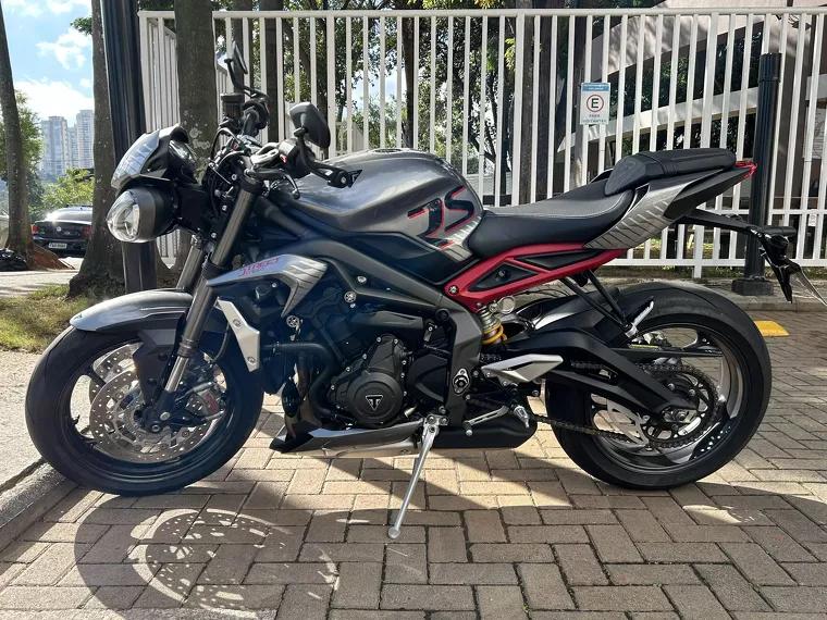 Triumph Street Triple Cinza 1