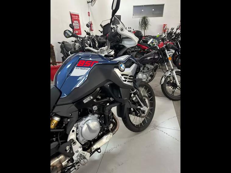 BMW F 850 Azul 10