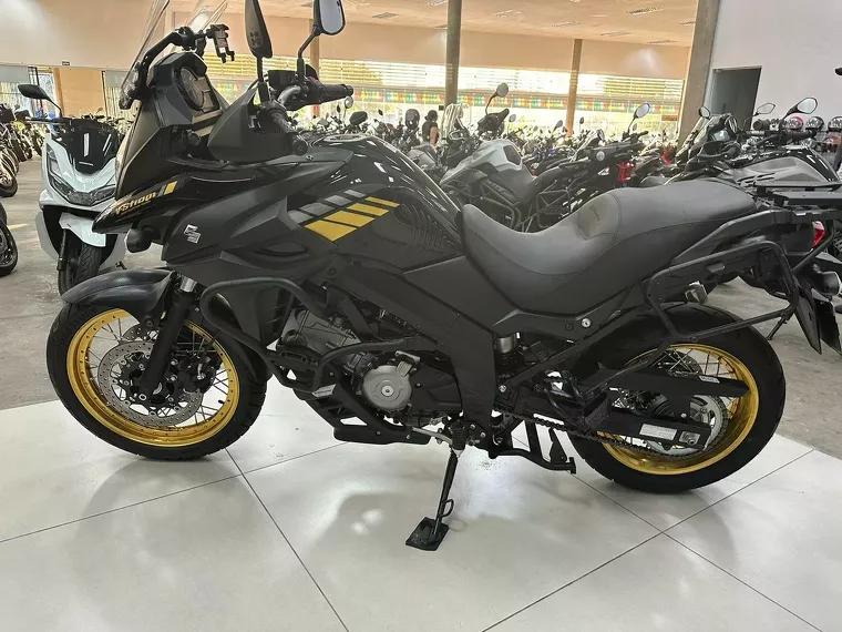 Suzuki V-Strom Preto 22