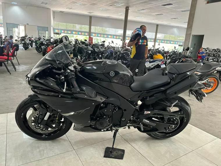 Yamaha YZF R1 Preto 9