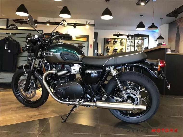 Triumph Bonneville Verde 5