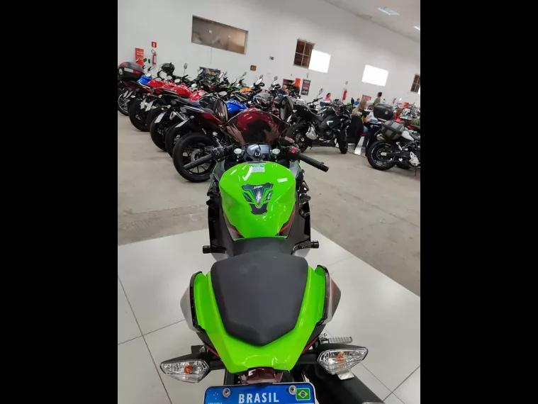 Kawasaki Ninja Verde 13