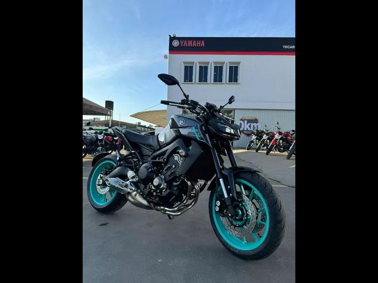 Yamaha MT-09 Cinza 31