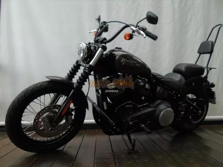 Harley-Davidson Street Bob Cinza 3