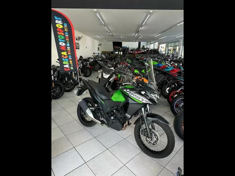 Kawasaki Versys Preto 2