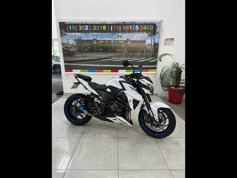 Suzuki GSX-S Branco 22