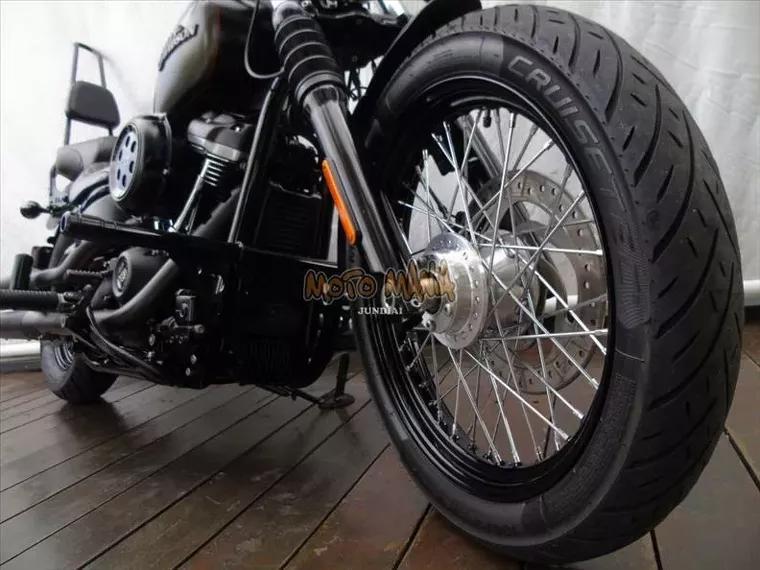 Harley-Davidson Street Bob Cinza 7