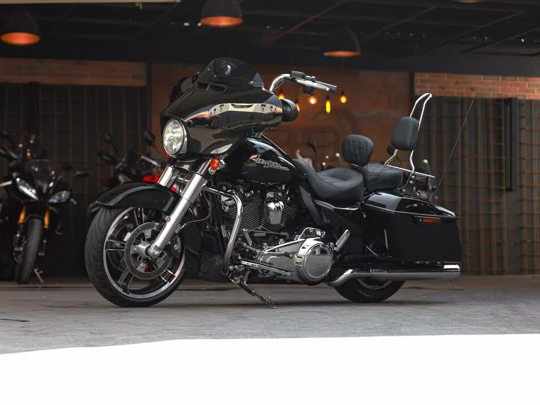 Harley-Davidson Street Glide Preto 2