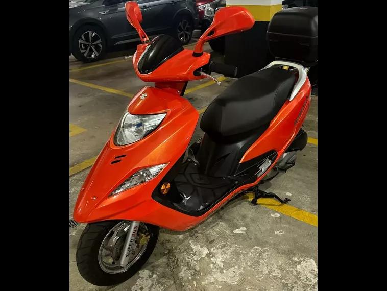 Suzuki Burgman Laranja 1