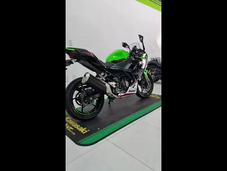 Kawasaki Ninja Verde 3