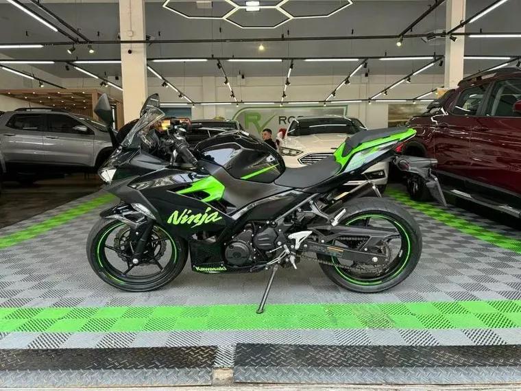 Kawasaki Ninja Preto 1