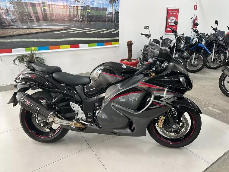 Suzuki GSX Preto 7