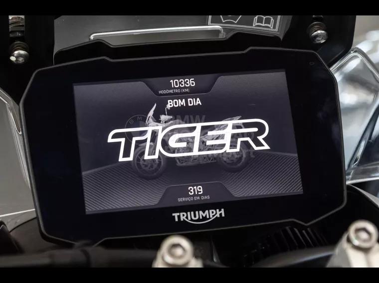 Triumph Tiger 900 Prata 5