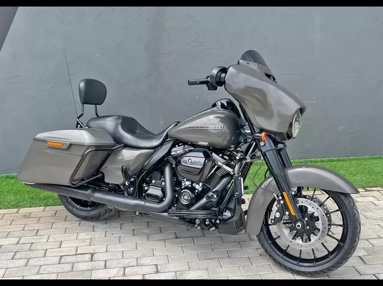 Harley-Davidson Street Glide Cinza 6