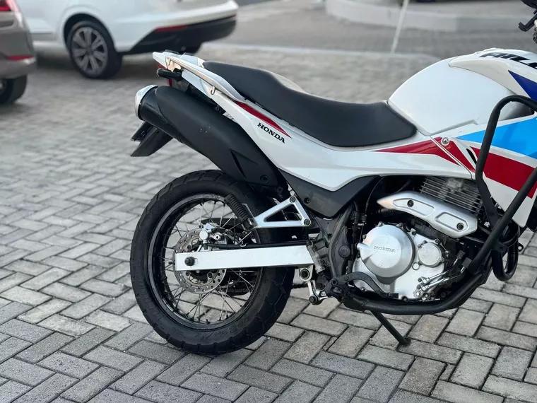 Honda NX 400i Branco 10