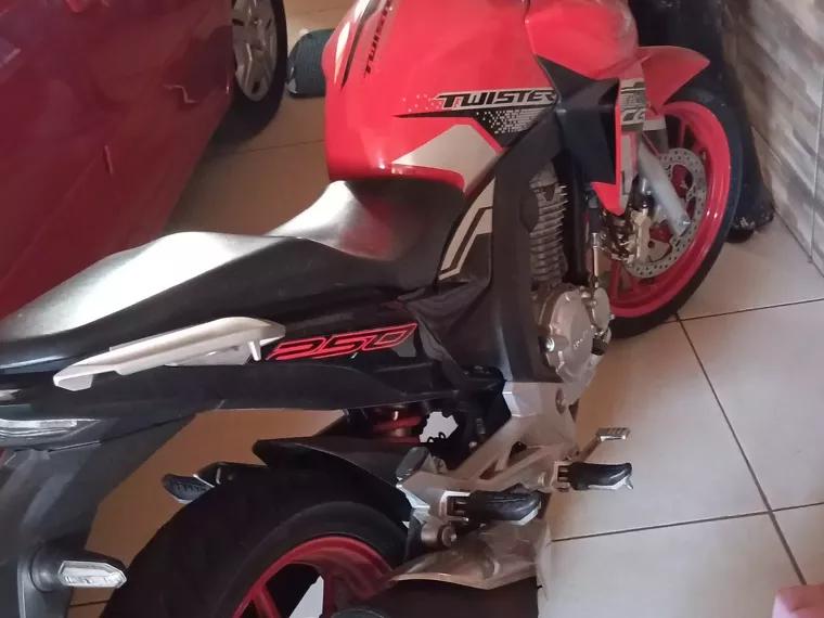 Honda CB Twister Vermelho 6
