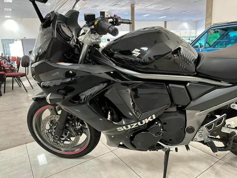 Suzuki GSX Preto 4