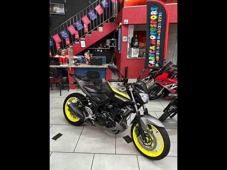 Yamaha MT-03 Cinza 25