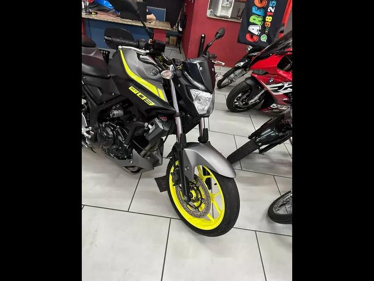 Yamaha MT-03 Cinza 1