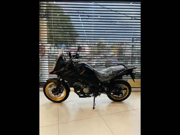 Suzuki V-Strom Preto 3