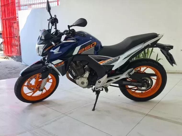 Honda CB Twister Azul 11