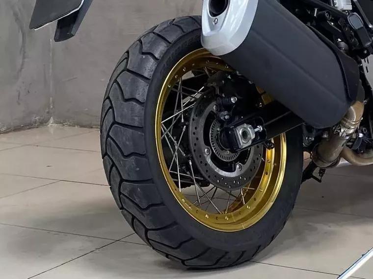 Suzuki V-Strom Amarelo 10